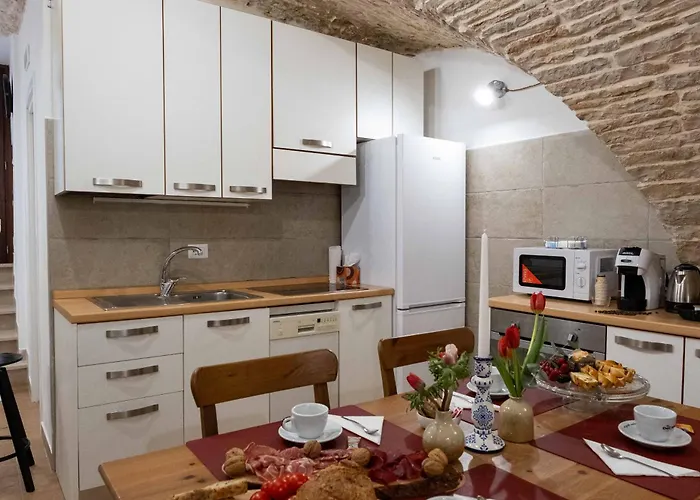 Couette-café Porta Noè - Centralissimo A 3*